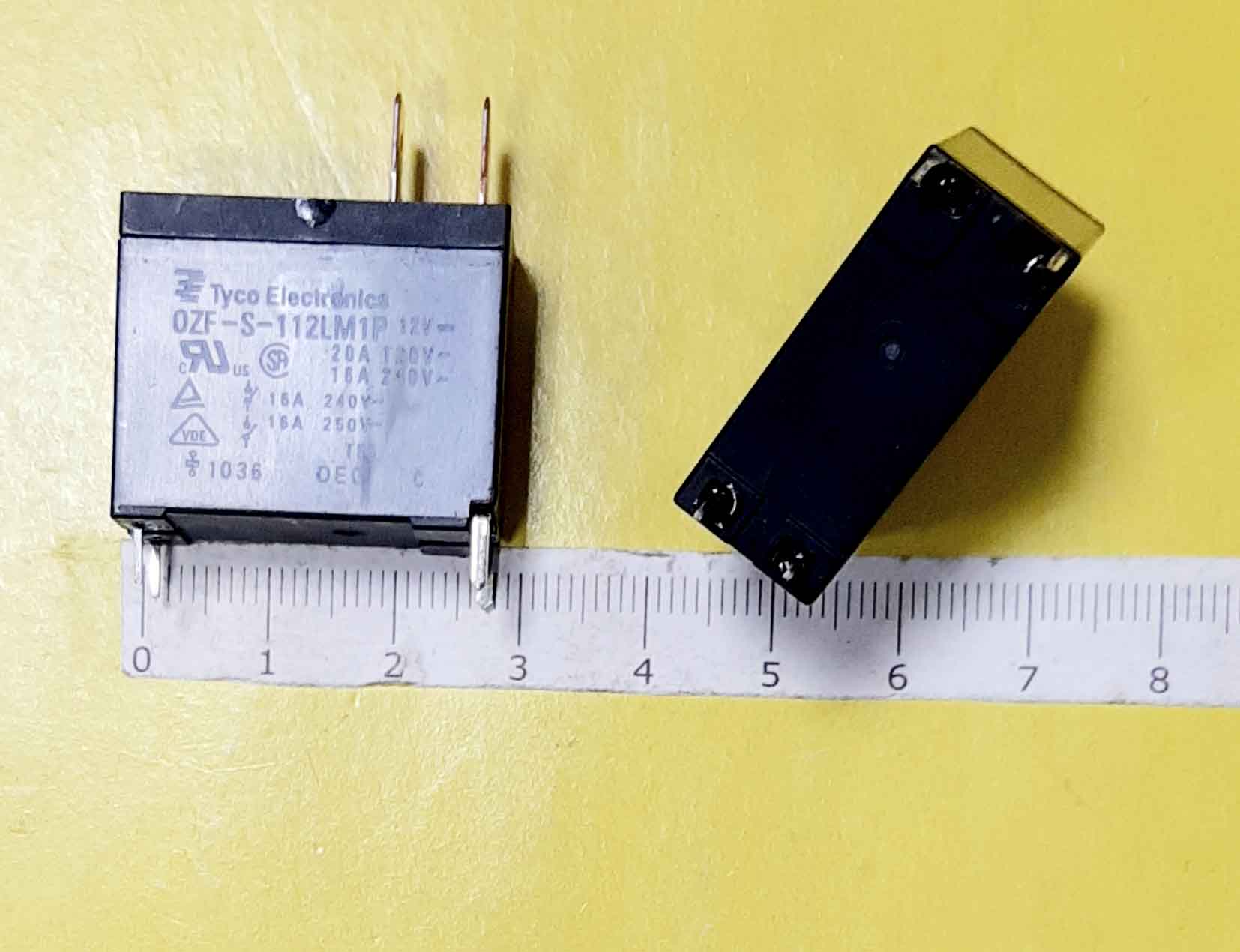 Реле OZF-S-112LM1P 12V 20A 120V 16A 